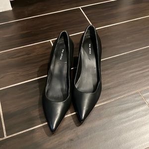 NWOT Via Spiga leather black heels